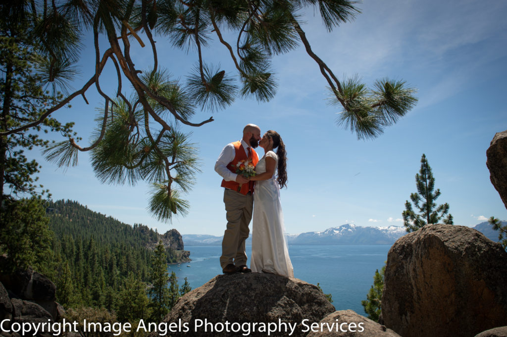 Wedding couple at Lake Tahoe